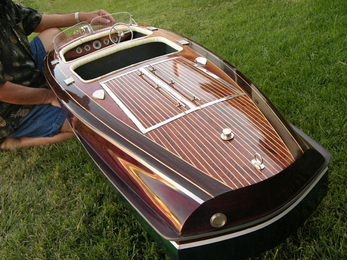 ... dumas boats chris craft 1940 barrel back mahoganyrunabout wood model
