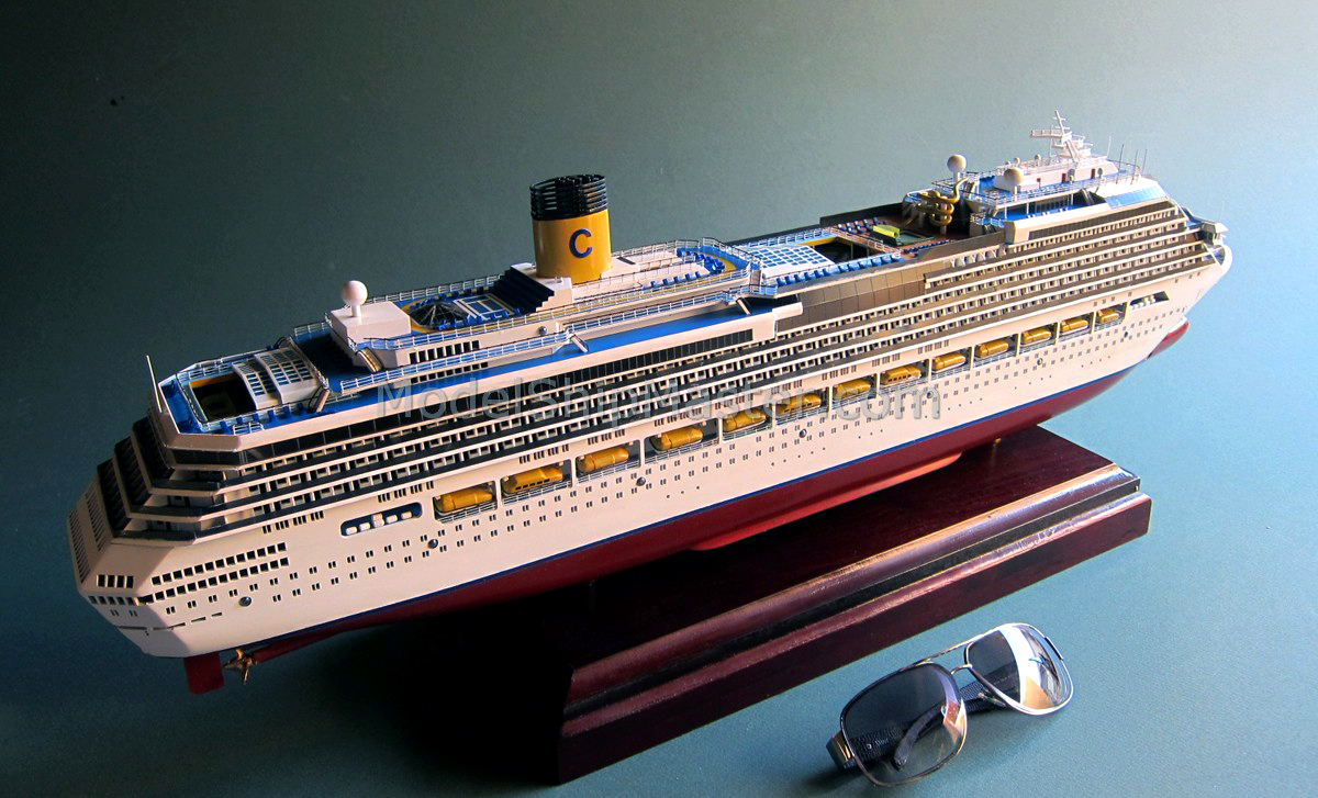 COSTA SERENA cruise ship model