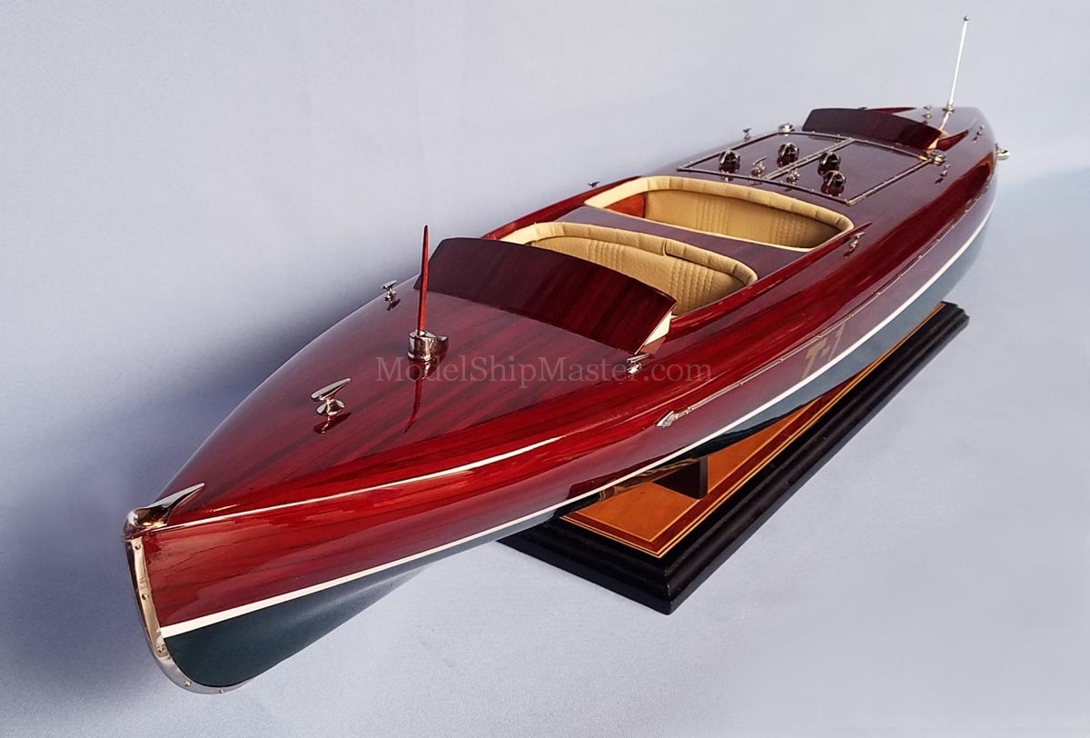 Teaser boat
