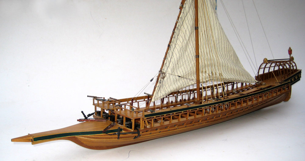How did naval warfare look like in the High and Late 
