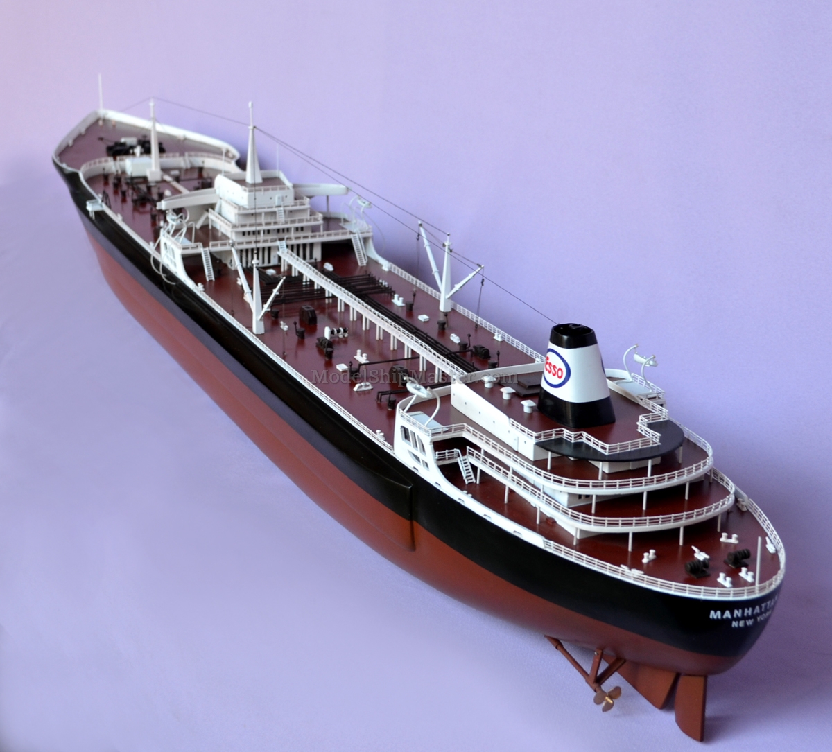 Manhattan ice breaker model