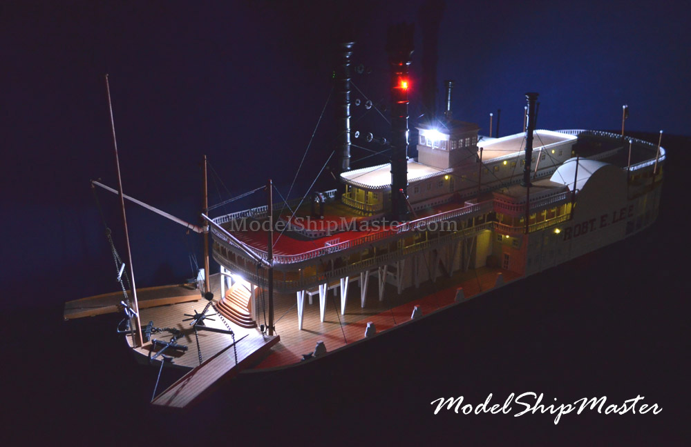 Robert E. Lee ship model