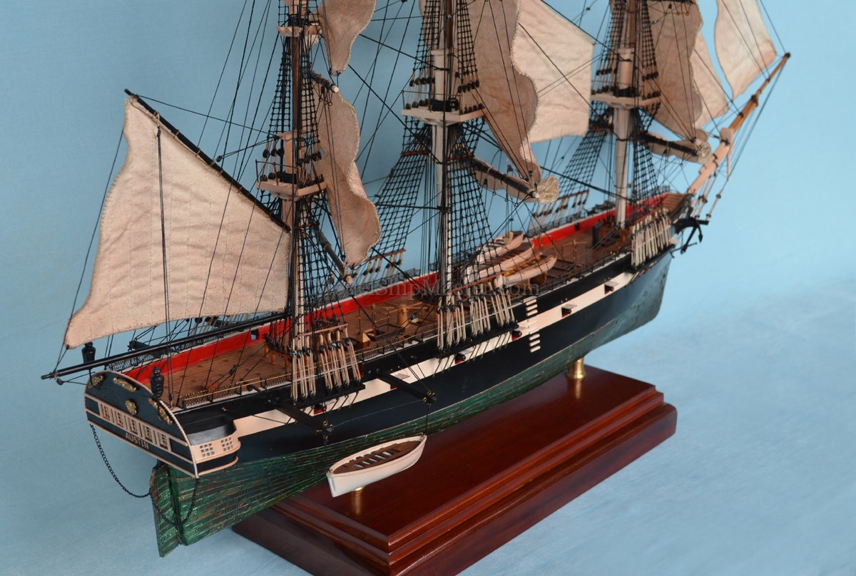TNS Austin ship